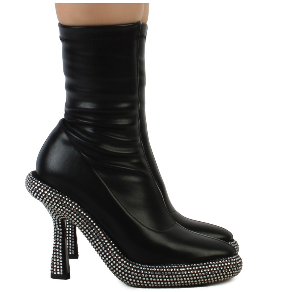 Black Rhinestone-Embellished Women's Boots size 7